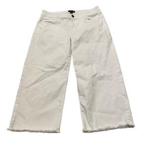 Susan Graver white flared capris size 8 petite